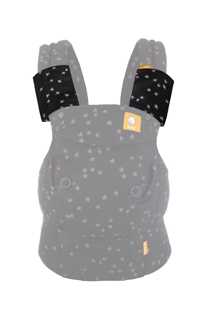 Droola Śliniaki na Szelki Tula Discover z wzorem delikatnych gwiazdek na czarnym tle.