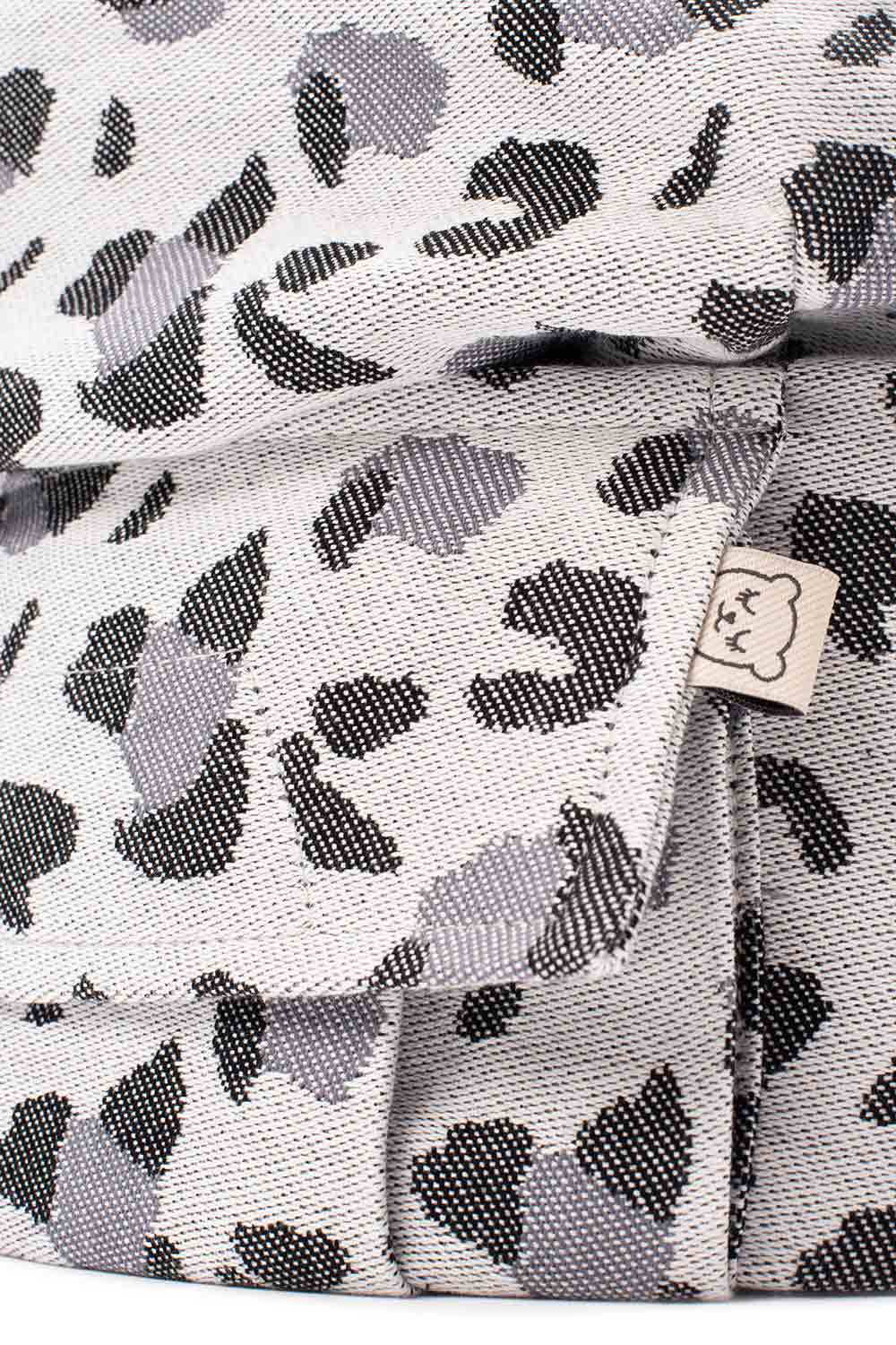 Snow Leopard - Nosidełko Free-To-Grow Signature