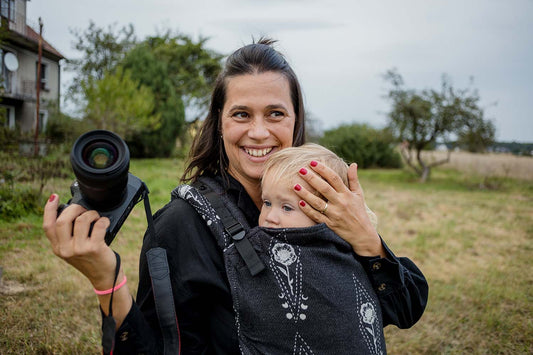 Agnes, amam fotograf z synkiem w nosidełku Tula Signature Toddler